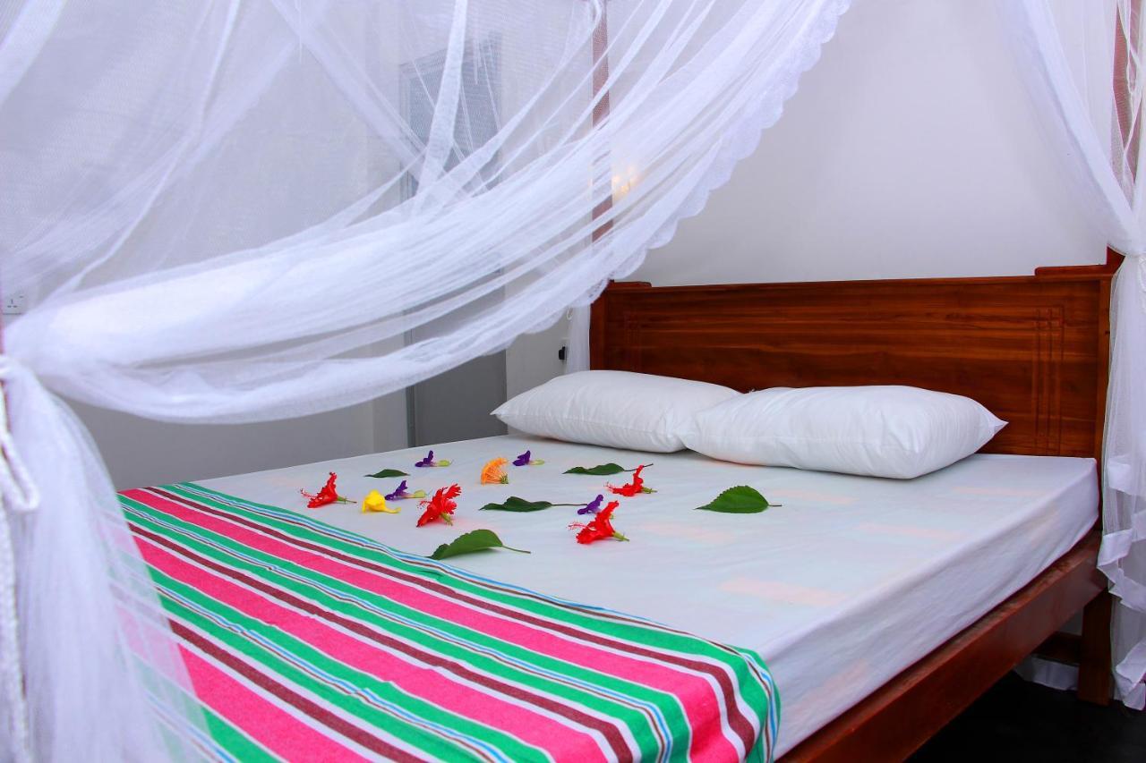 Sasaa Guest House Mirissa Esterno foto