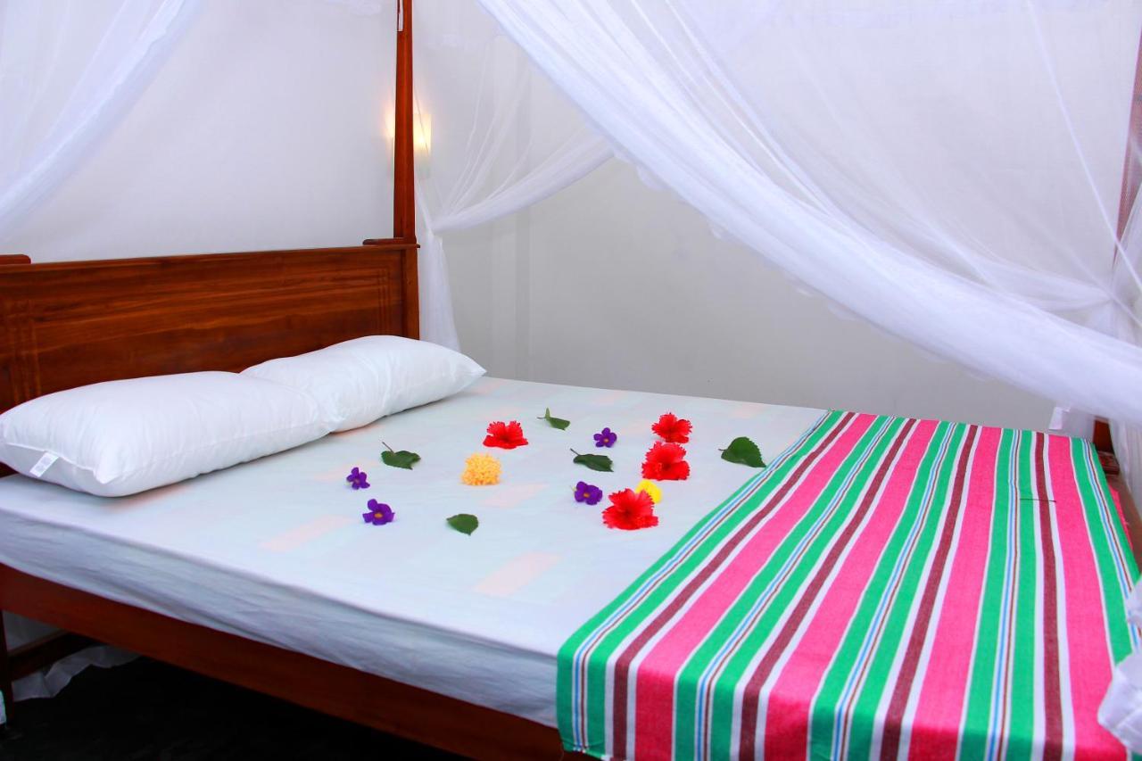 Sasaa Guest House Mirissa Esterno foto